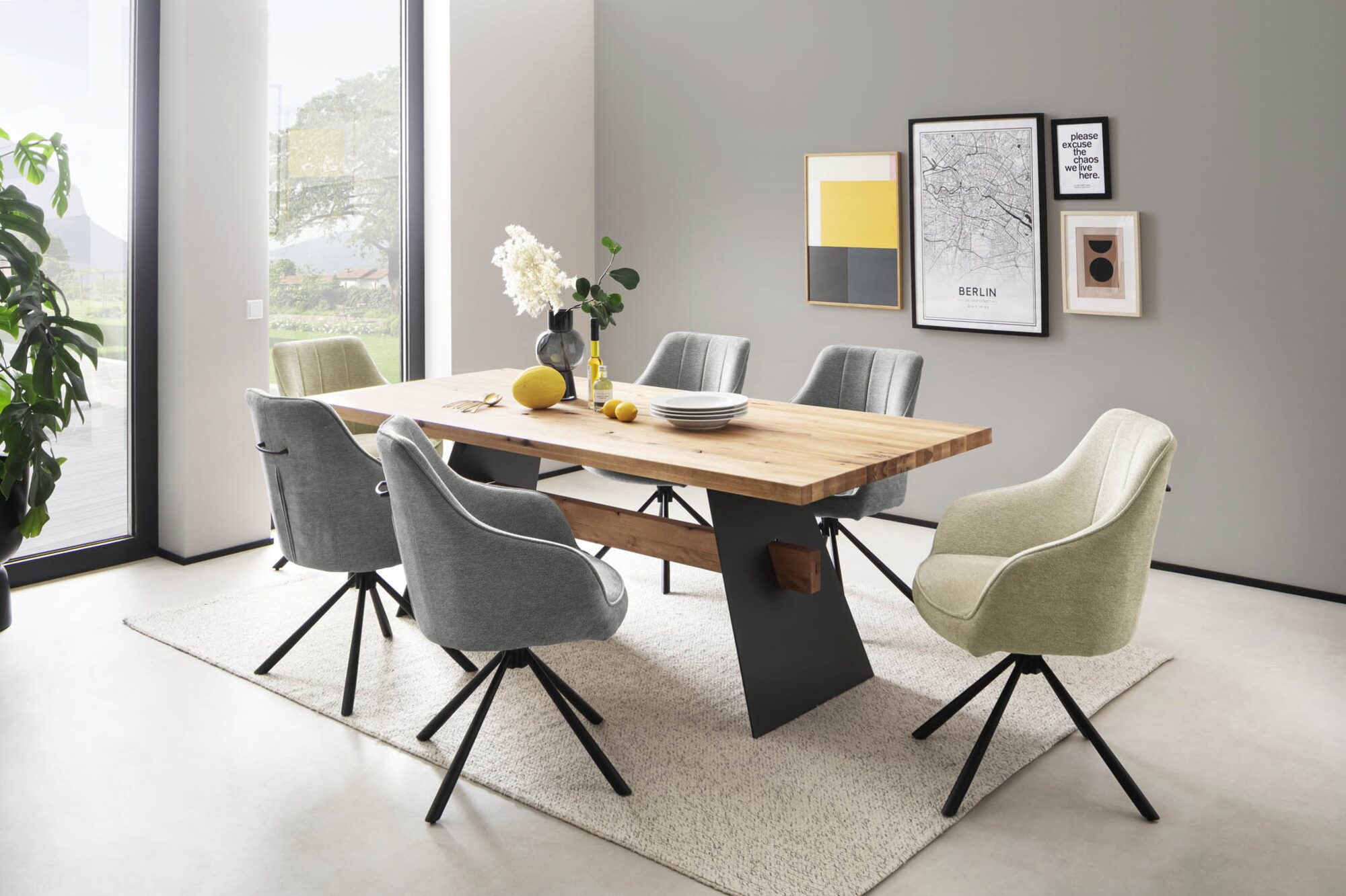 Esszimmer mca-esstisch-eiche-drehstuehle-sofia